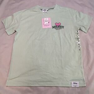 NWT Women’s Mint Green Disney Mickey Mouse Graphic T-Shirt Size Small
